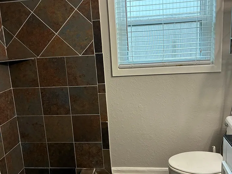 7414 Marinette Dr — Photo 15