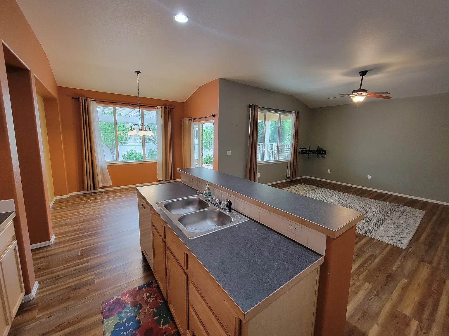 3 bed, 1540 sqft, $2,800 — Photo 4