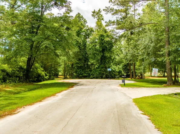 25 Bennett Court, Minnesott Beach, NC 28510