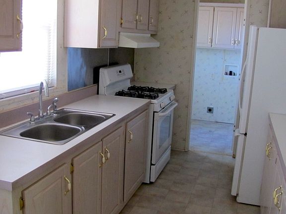 5th image of 8180 S Vandemoer Ln