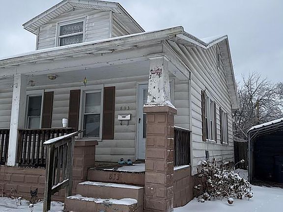 3rd image of 833 W Idlewild Dr