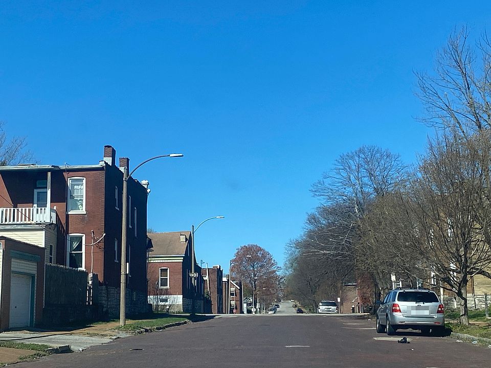 2nd image of 2913 Gasconade St