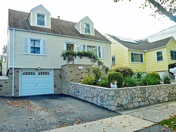 32 William St, Kearny Town, NJ 07032