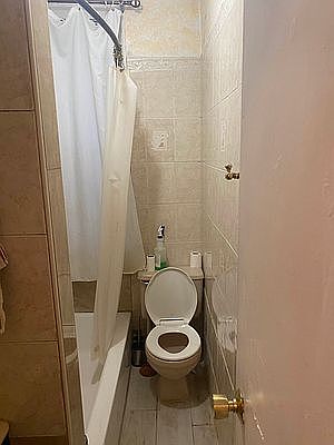 4th image of 411 15th St APT A