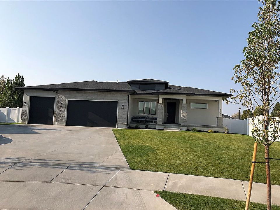 1st image of 1352 W Nectarine Cir