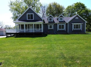 3665 E Fitzsimmons Rd, Oak Creek, WI 53154