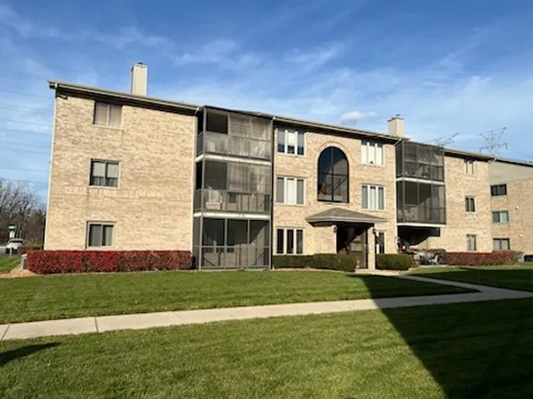 5041 139th Pl APT 404, Crestwood, IL 60418