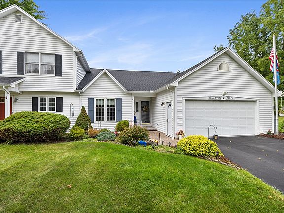2nd image of 2 Hampton Cir