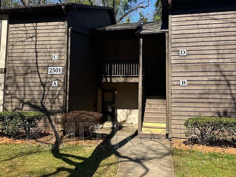 2501 Kilborne Dr #D — Photo 1