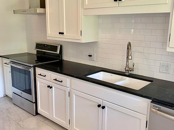 5th image of 41 W Short St APT B