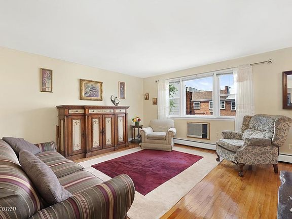 2nd image of 2633 29th St