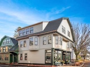 1 School St #R2, Manchester, MA 01944