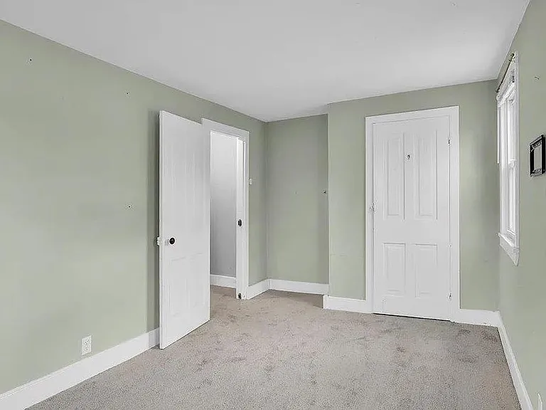 137 S Main St — Photo 13