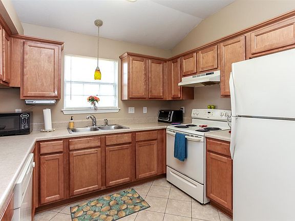 5th image of 5893 Bilek Dr