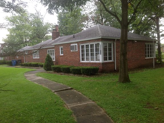 3rd image of 1107 E Harris Ave