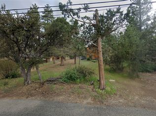 568 Highland Ln, Sugarloaf, CA 92386