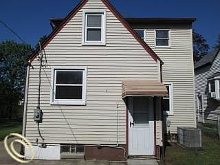 5th image of 15370 Lola Dr