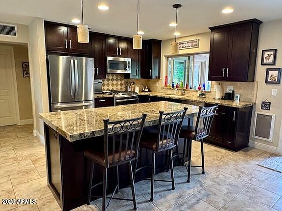 3rd image of 5610 E Justine Rd