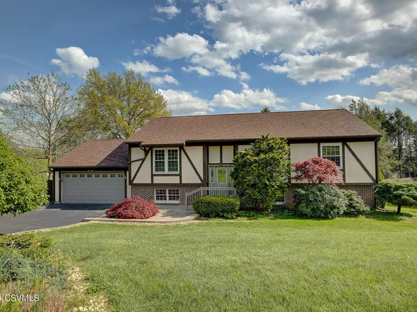 13 Meadowbrook Dr, Selinsgrove, PA 17870