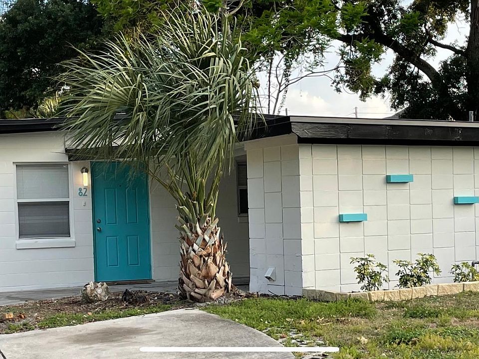 Adorable mid-century duplex, completely renovated.
