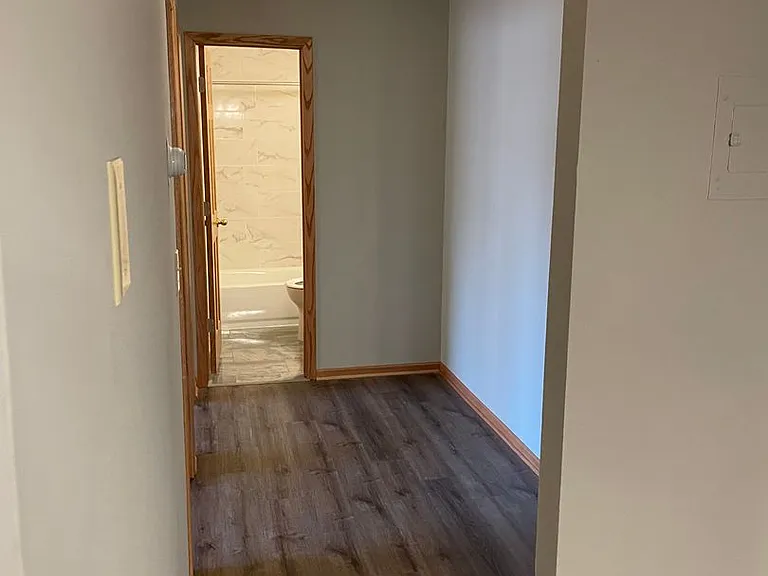 Cedar Avenue Apartments — Photo 29