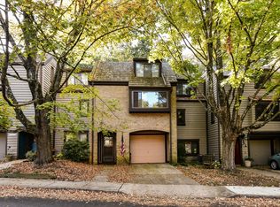 1533 Park Glen Ct, Reston, VA 20190