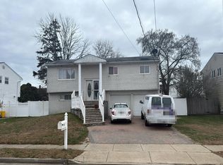 83 Shell St, Massapequa, NY 11758