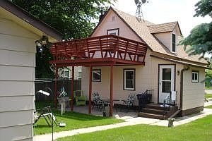 2nd image of 726 W Bancroft Ave