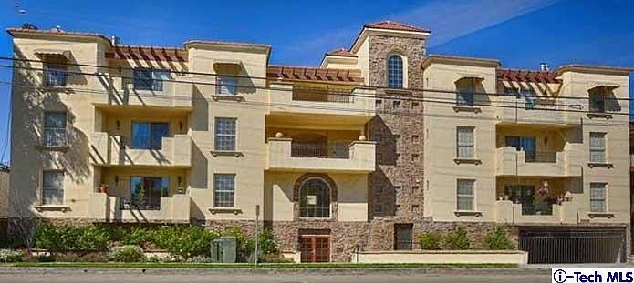 1st image of 12407 Moorpark St APT 204