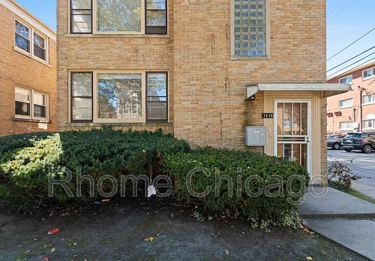1816 Monroe St #1 — Photo 2