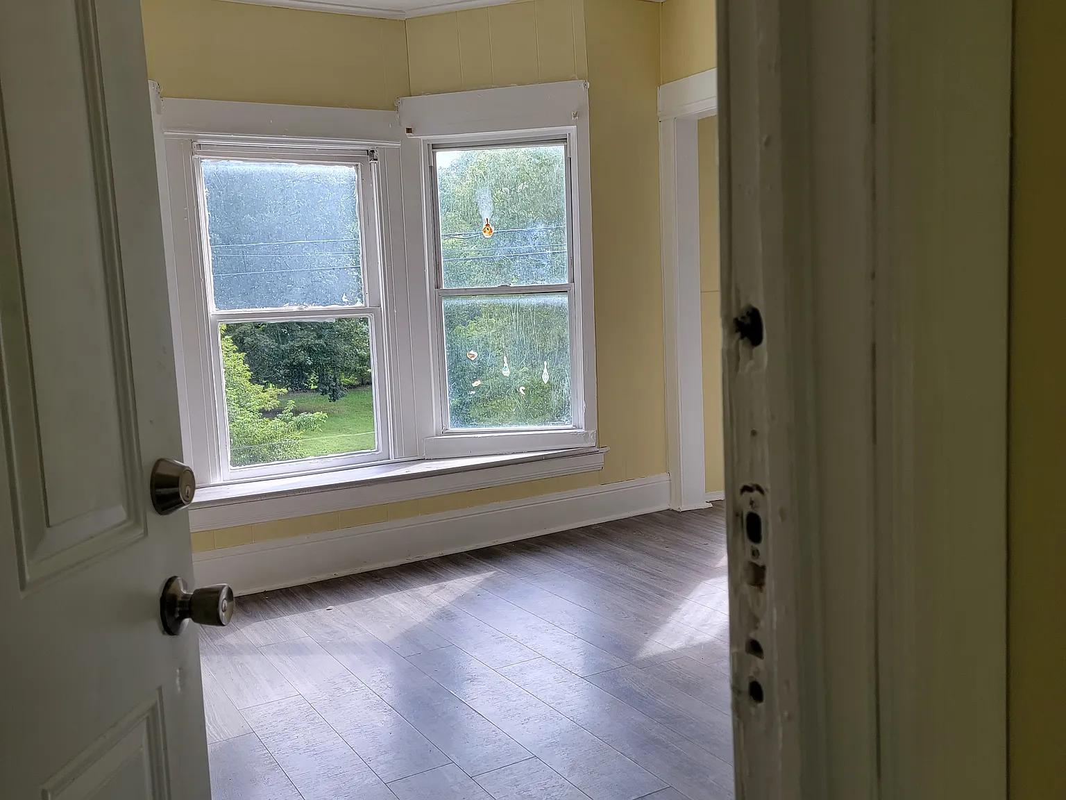2 bed, 1000 sqft, $1,300 — Photo 1