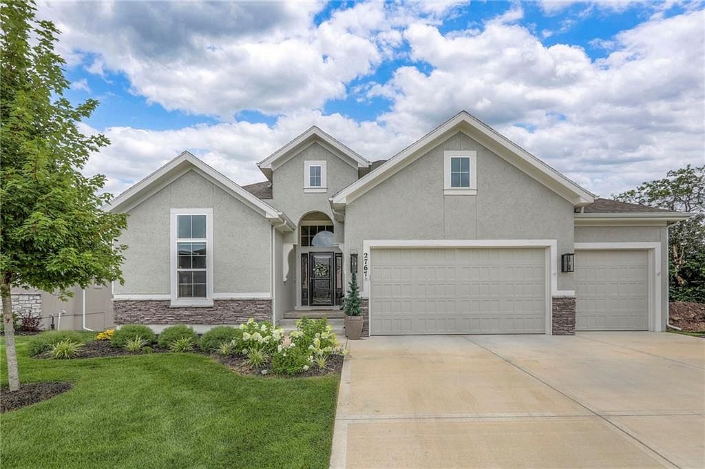 2767 SW 12th Ter, Lees Summit, MO 64081 | Zillow