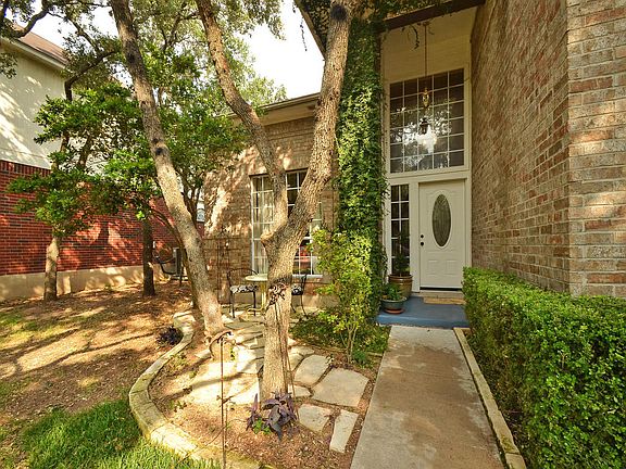 4th image of 8210 Ganttcrest Dr