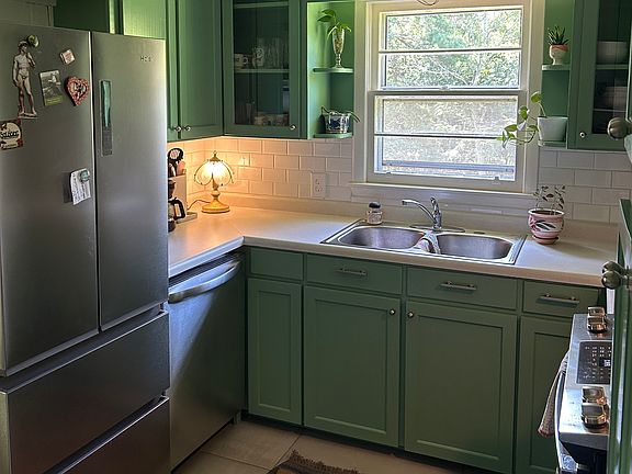 2nd image of 185 Roberts Rd