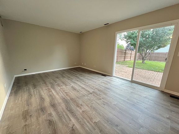 5th image of 70 Kingsport Dr