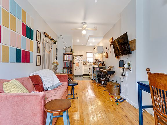 3rd image of 506 S 4th St #1