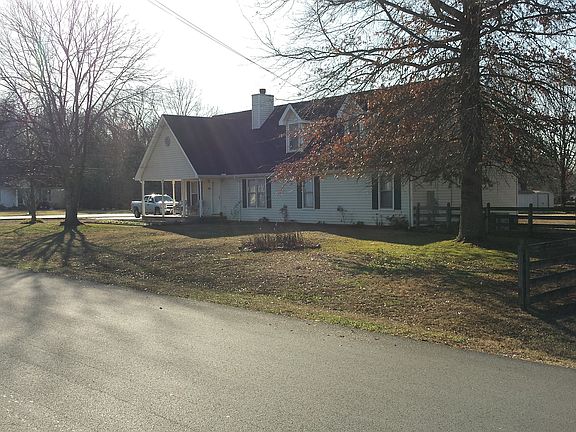 4th image of 3026 Miles Dr