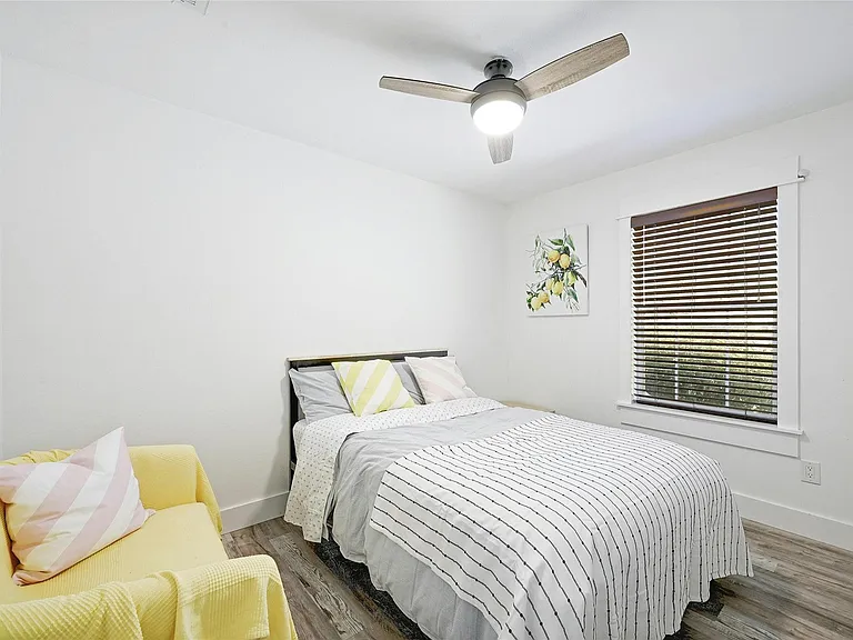 2627 Geronimo Trl — Photo 17