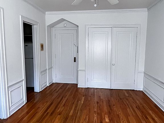 4th image of 4545 N Beacon St #209