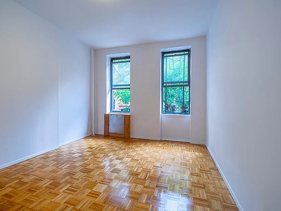 4th image of 230 E 83rd St #1RW