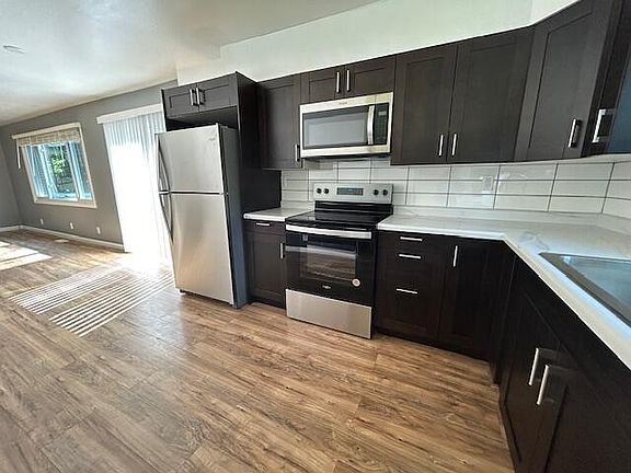 2nd image of 15190 Leonard Rd