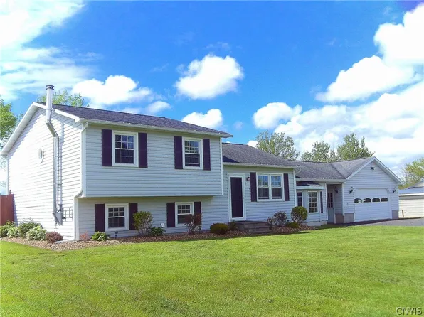187 Czebeniak Rd, Parish, NY 13131
