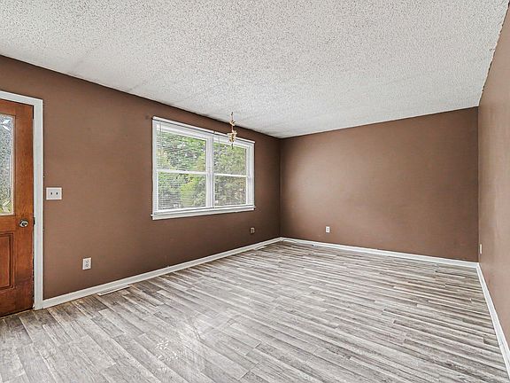 5th image of 41842 Paw Rd