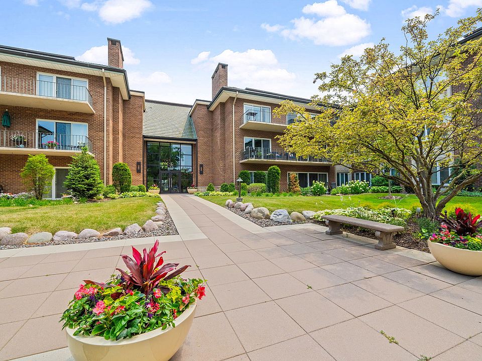 1st image of 6 Oak Brook Club Dr APT J208