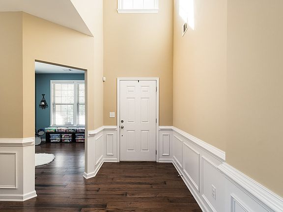 3rd image of 4463 Wilkerson Pl SE