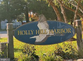 203 Holly Rd, Edgewater, MD 21037