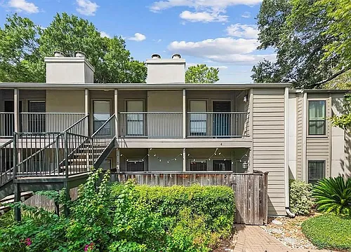 1100 Augusta Dr #3 Photo 1