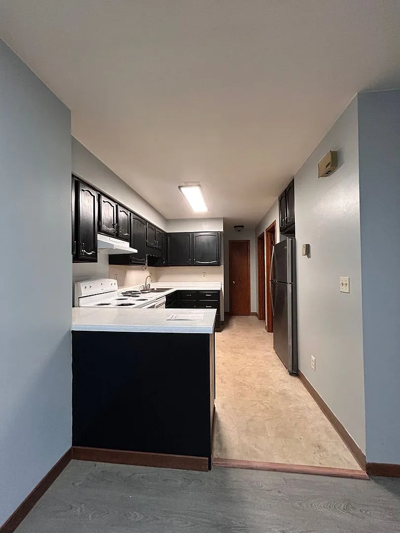 950 N. Kelly Street — Photo 3