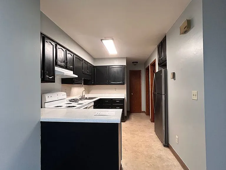 950 N Kelly St — Photo 3