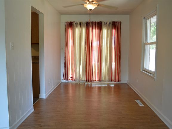 2nd image of 6202 Middlerose Cir